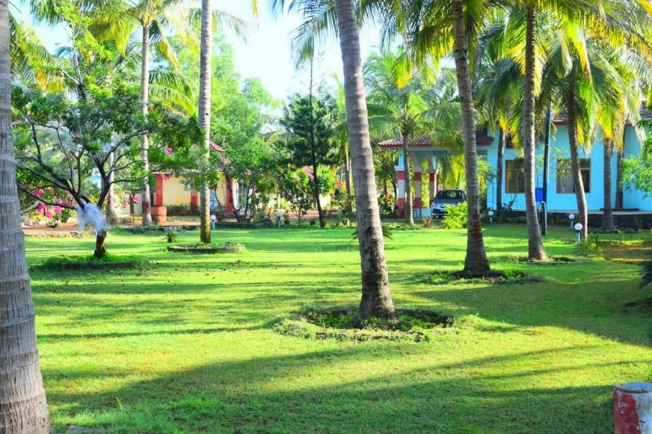 Devbag Resort Karwar Buitenkant foto