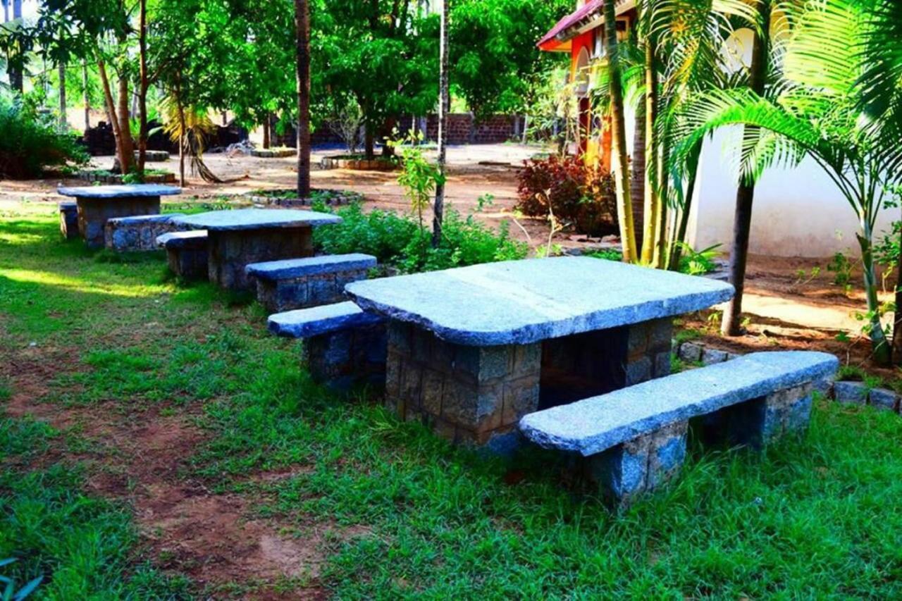 Devbag Resort Karwar Buitenkant foto